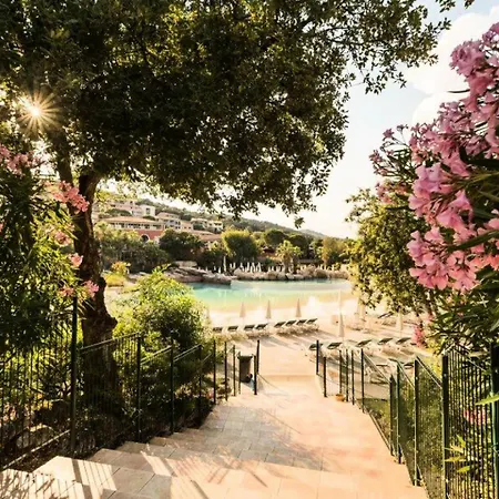 Апартаменты Les Bastides Aux Restanques Du Golfe De St Tropez - Maeva - Bastide 4 Pieces 8 Personnes Belle Vue - Prestige - Super Mae-4242 Гримо