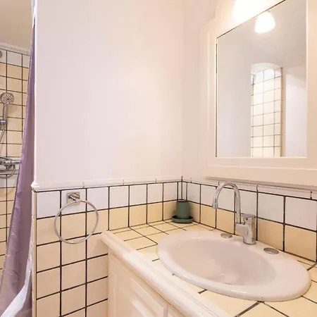 Апартаменты Les Bastides Aux Restanques Du Golfe De St Tropez - Maeva - Bastide 4 Pieces 8 Personnes Belle Vue - Prestige - Super Mae-4242 Гримо